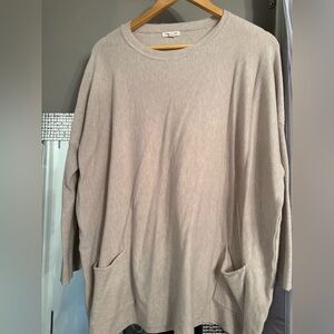 Like new Beige Sweater